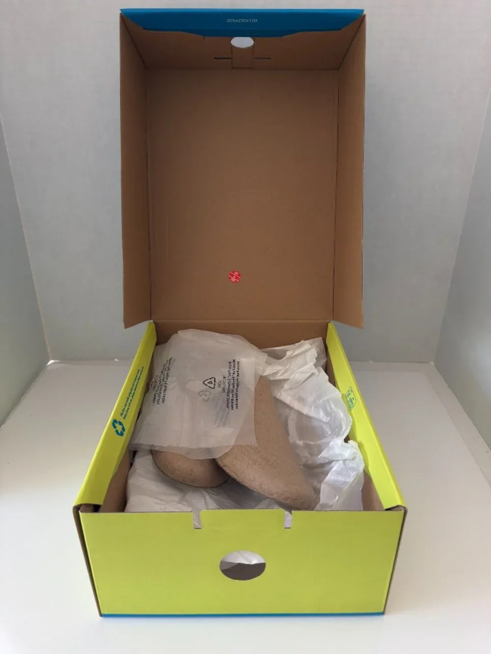 EMPTY HOKA ONE ONE Shoe Box W Clifton 7 Size 10.5 with Inserts & Tissue
